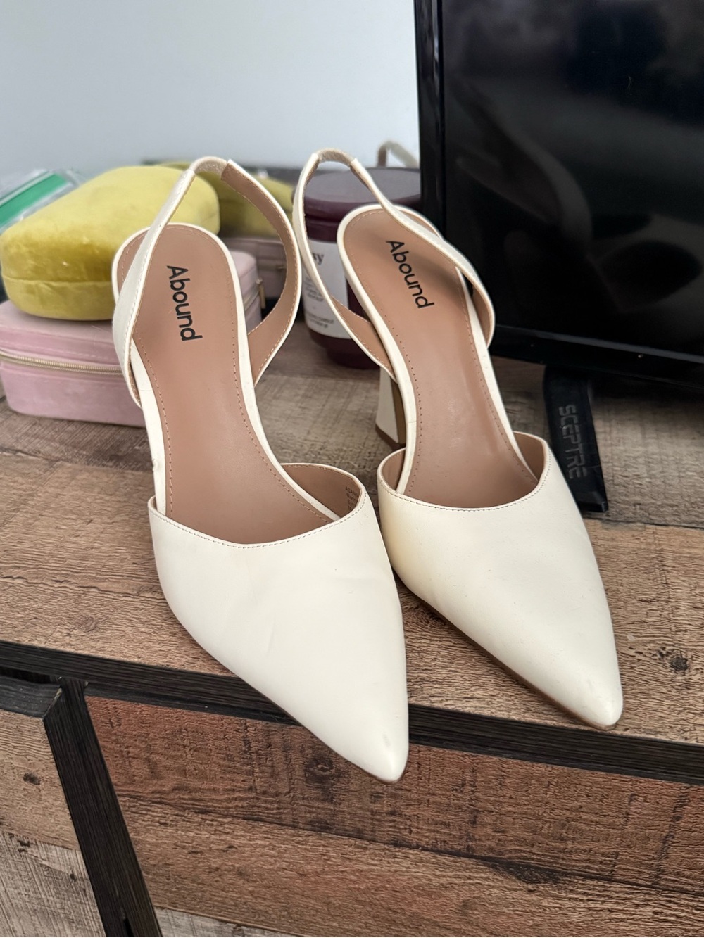 Abound Women's Cream Pointed Slingback Heels